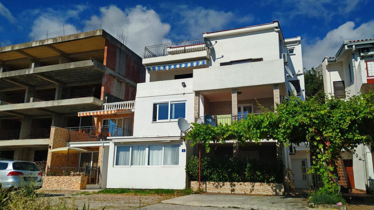 Apartments Abramovic 2 Sutomore Bagian luar foto
