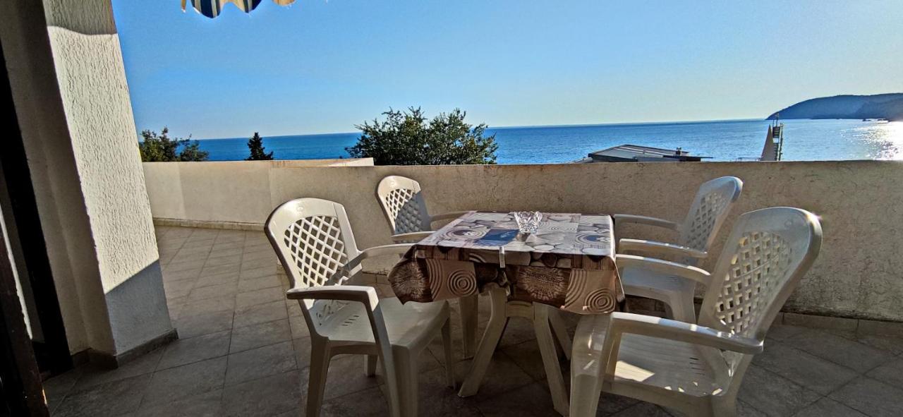 Apartments Abramovic 2 Sutomore Bagian luar foto