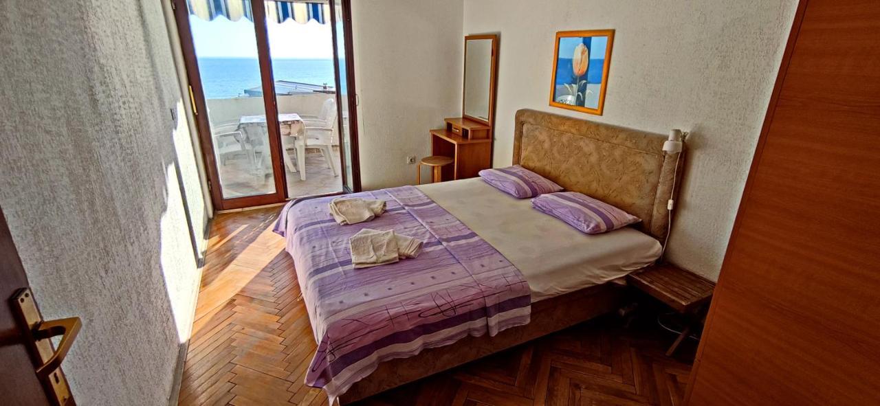 Apartments Abramovic 2 Sutomore Bagian luar foto