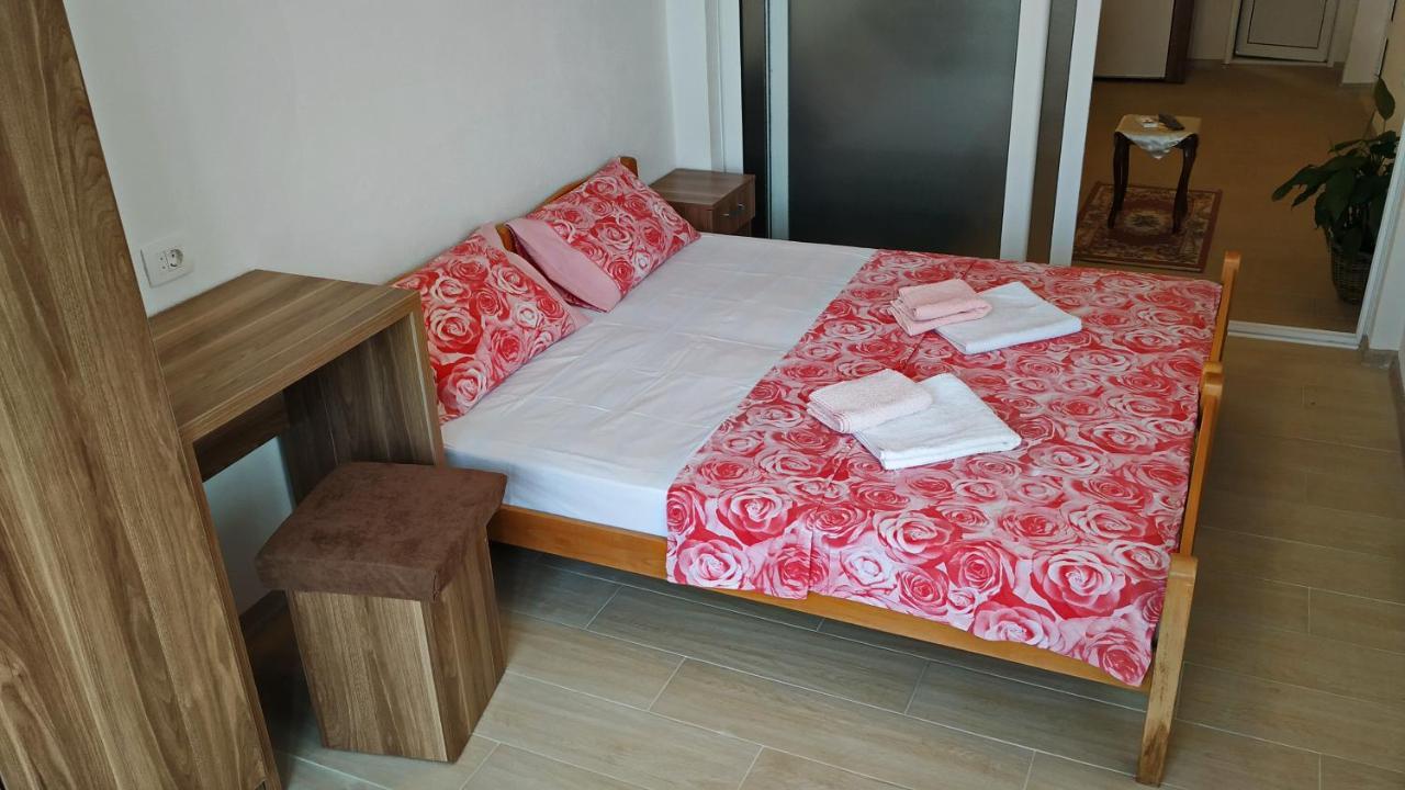 Apartments Abramovic 2 Sutomore Bagian luar foto