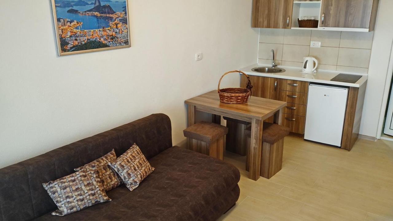 Apartments Abramovic 2 Sutomore Bagian luar foto