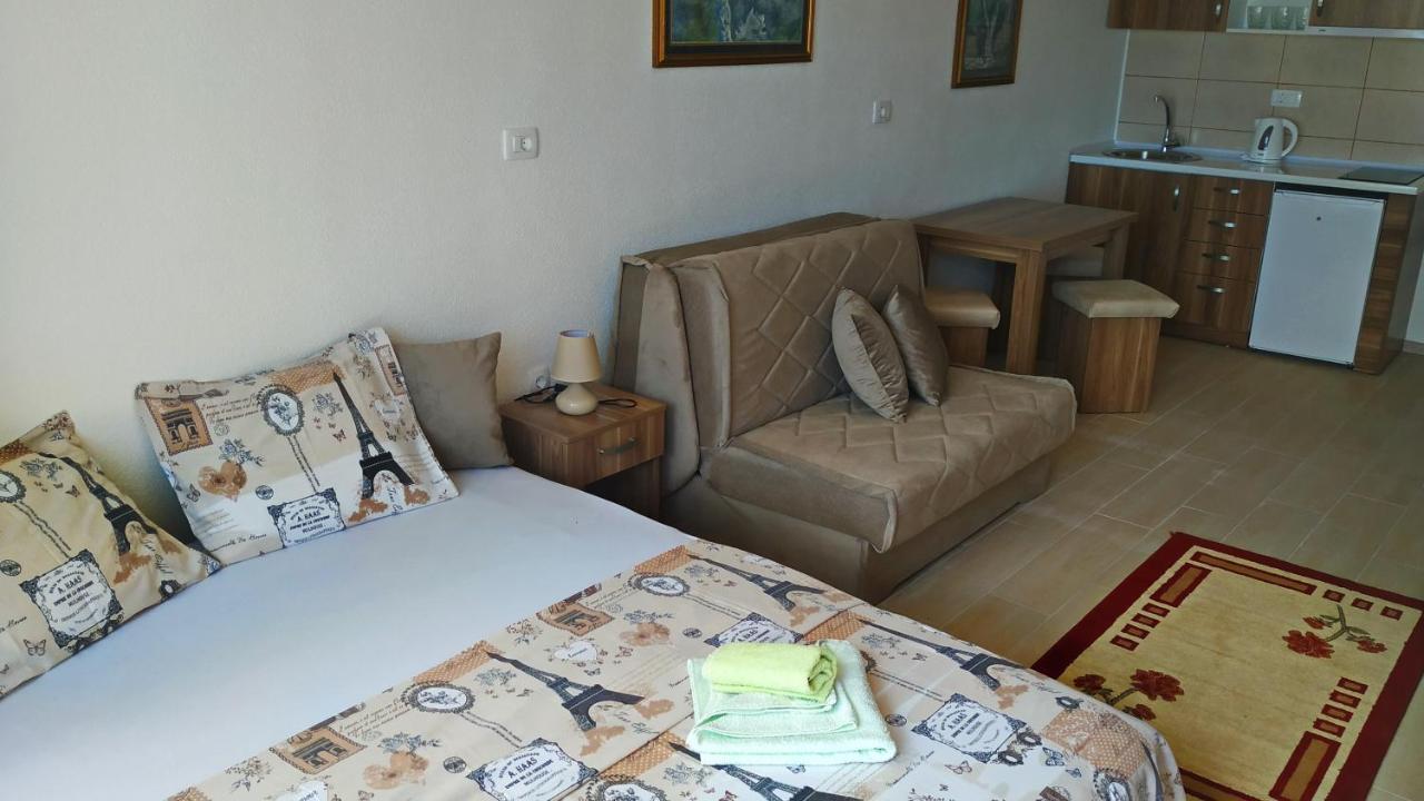 Apartments Abramovic 2 Sutomore Bagian luar foto